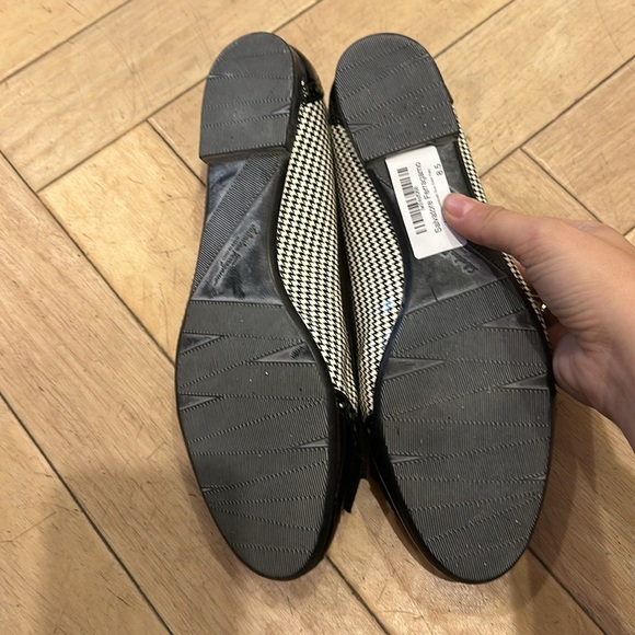 Salvatore Ferragamo Houndstooth Flats - Picture 2 of 4